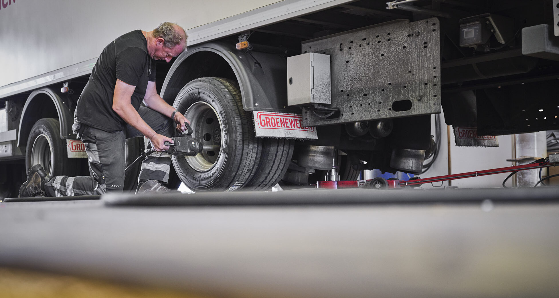 Bedrijfswagenmonteur/Carrosseriebouwer | Werken bij SVZ Transport